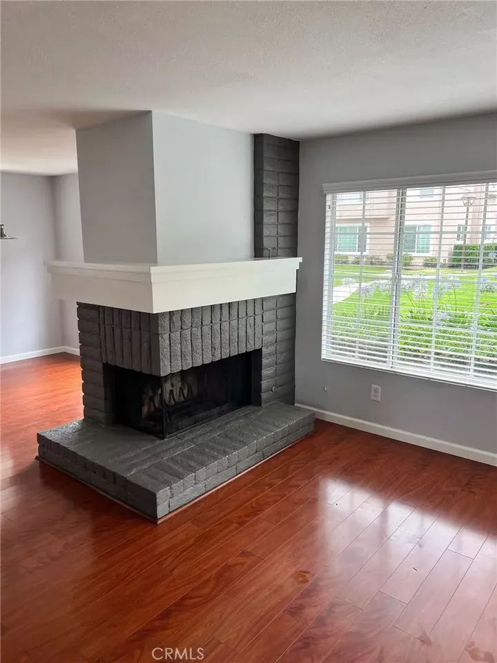 Property Photo:  74 Woodleaf  CA 92614 