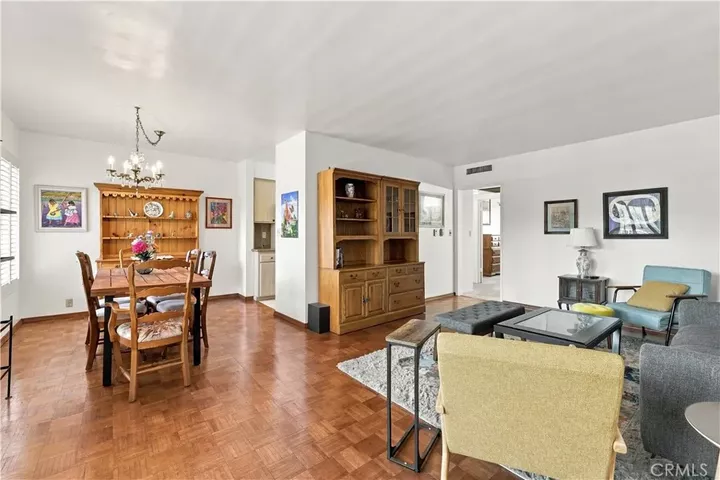 Property Photo:  215 N Kenwood Street 303  CA 91206 