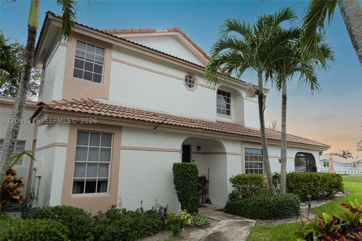 Property Photo: 3307 Deer Creek Alba Way FL 33442