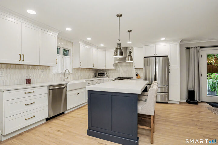Property Photo: 25 Westview Place CT 06878