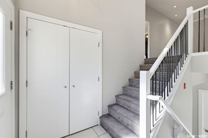 Photo de la propriété:  3814 33rd Street W  SK S7R 0M1 