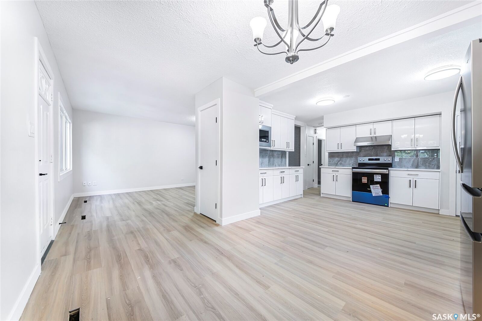 Property Photo: 451 R Avenue S SK S7M 2Z4