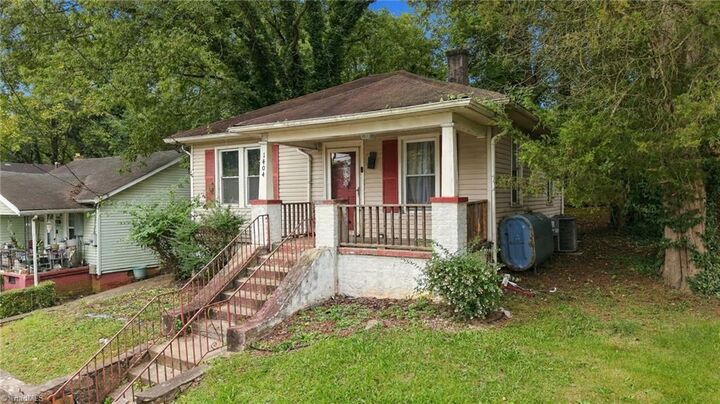 Property Photo: 1404 Gholson Avenue NC 27107