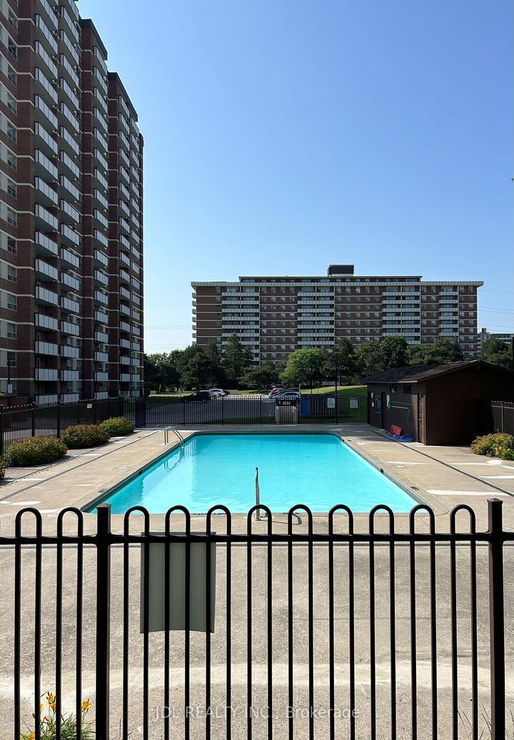 Property Photo:  505 Cummer Ave Avenue #707 One Bedroom  ON M2K 2L8 