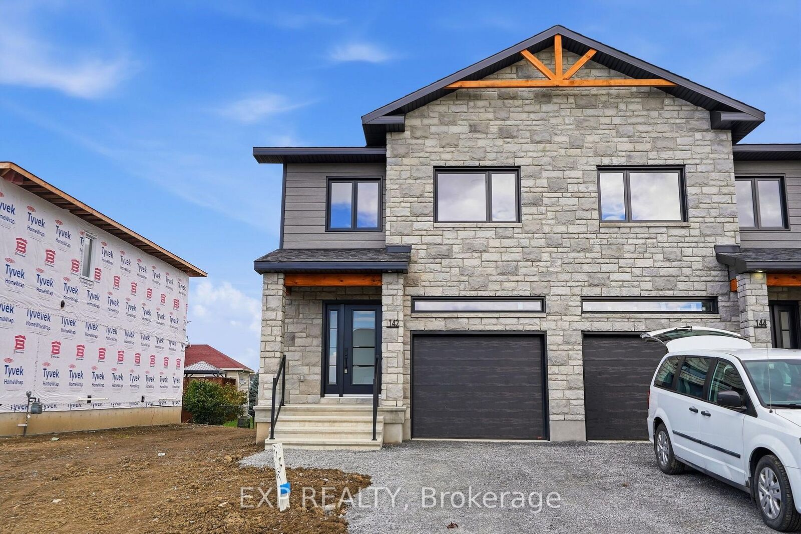 Property Photo:  142 Elizabeth Street  ON K0A 2M0 
