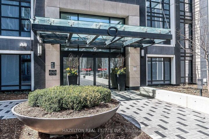 Property Photo:  9 Mabelle Avenue 2221  ON L5R 1B2 