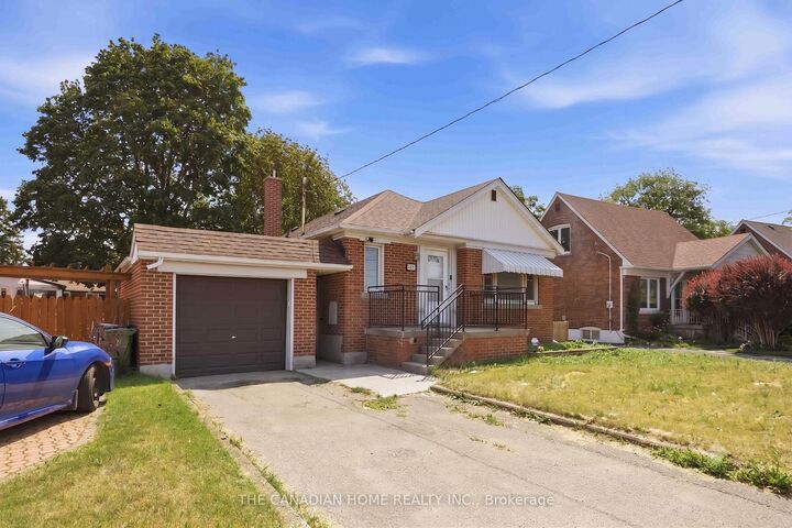Property Photo:  1373 Pharmacy Avenue  ON M1R 2J6 