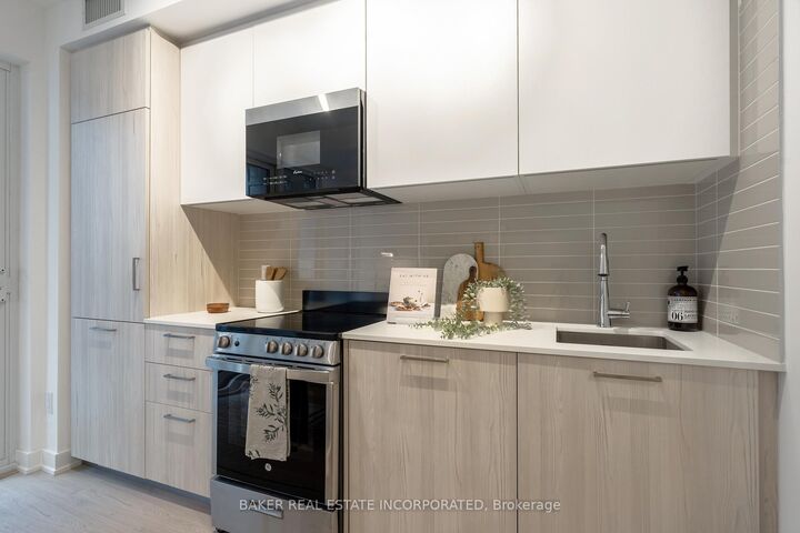 Property Photo:  65 Mutual Street 412  ON M5B 0E5 