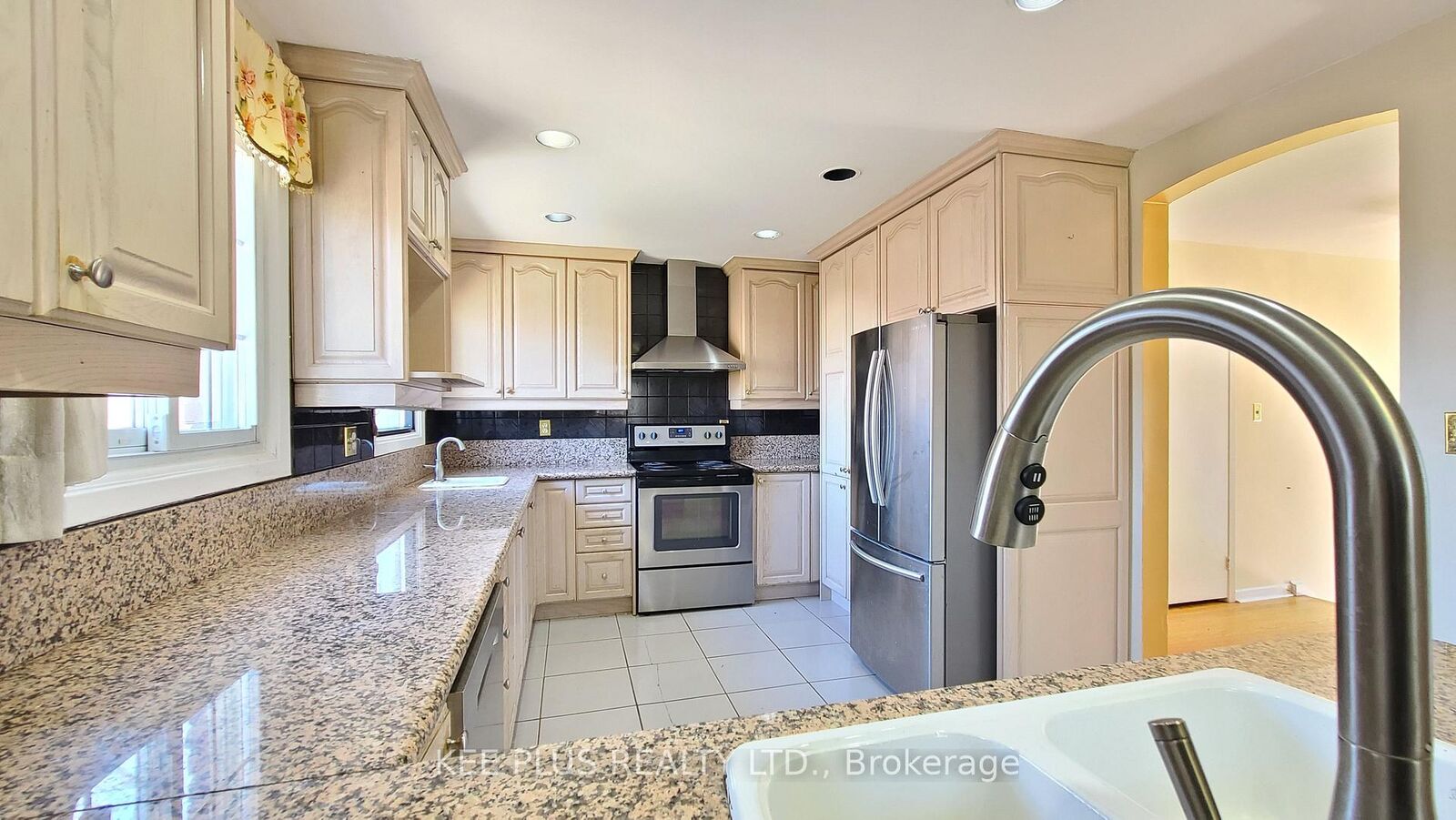 Property Photo:  424 Military Trail  ON M1E 4E7 