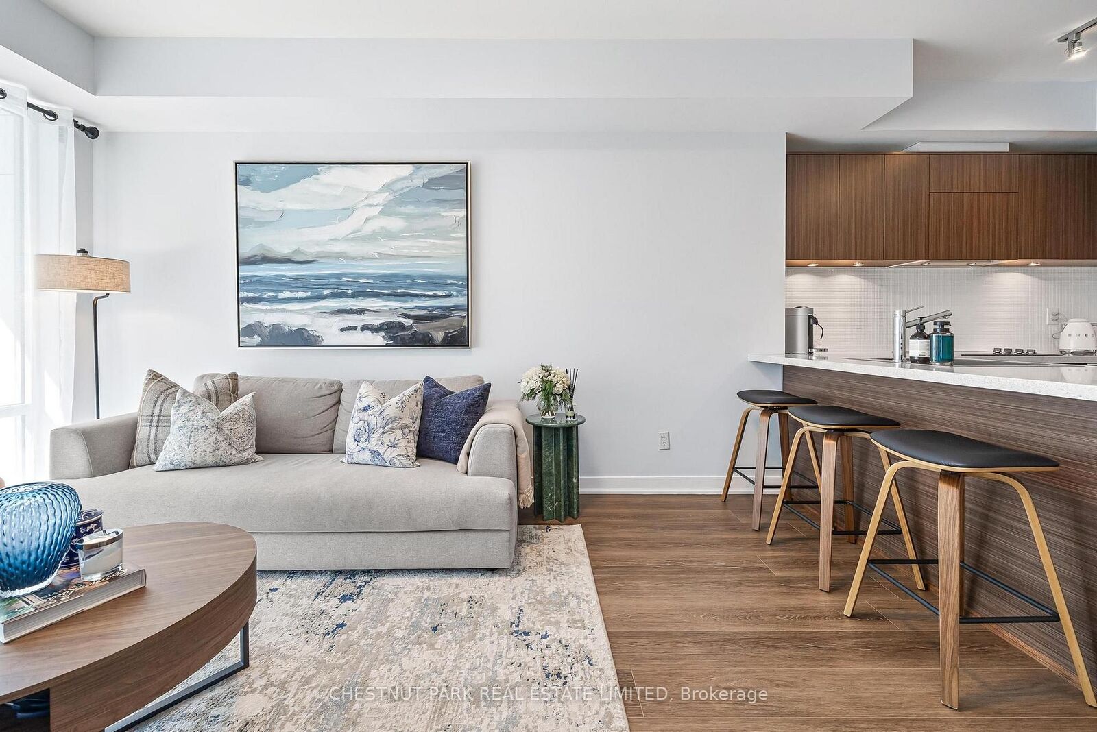 Property Photo:  21 Widmer Street 2401  ON M5V 0B8 