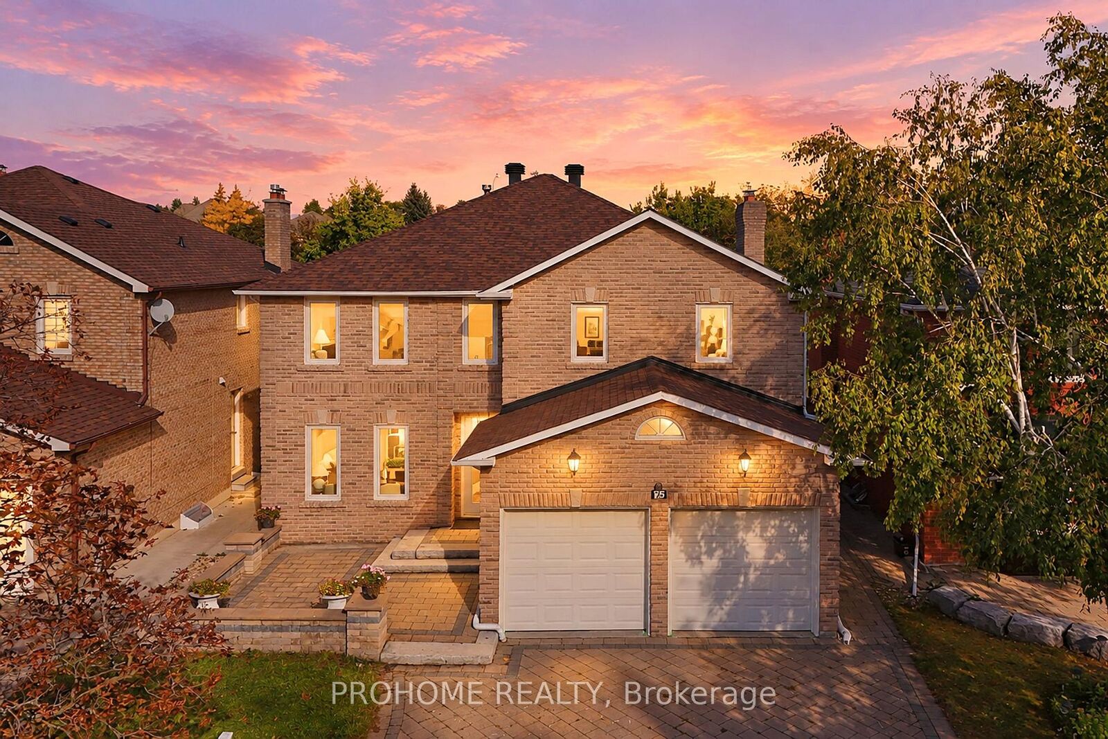 Property Photo:  75 Somerset Crescent  ON L4C 8N8 