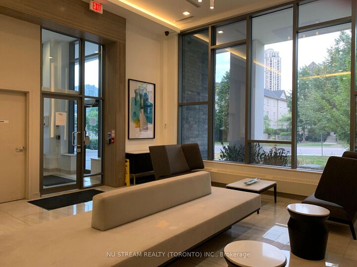 Property Photo:  28 Avondale Avenue 309  ON M2N 0K2 