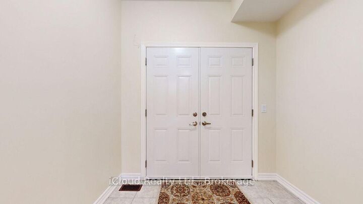 Property Photo: 344 Ridley Crescent ON N0C 1B0