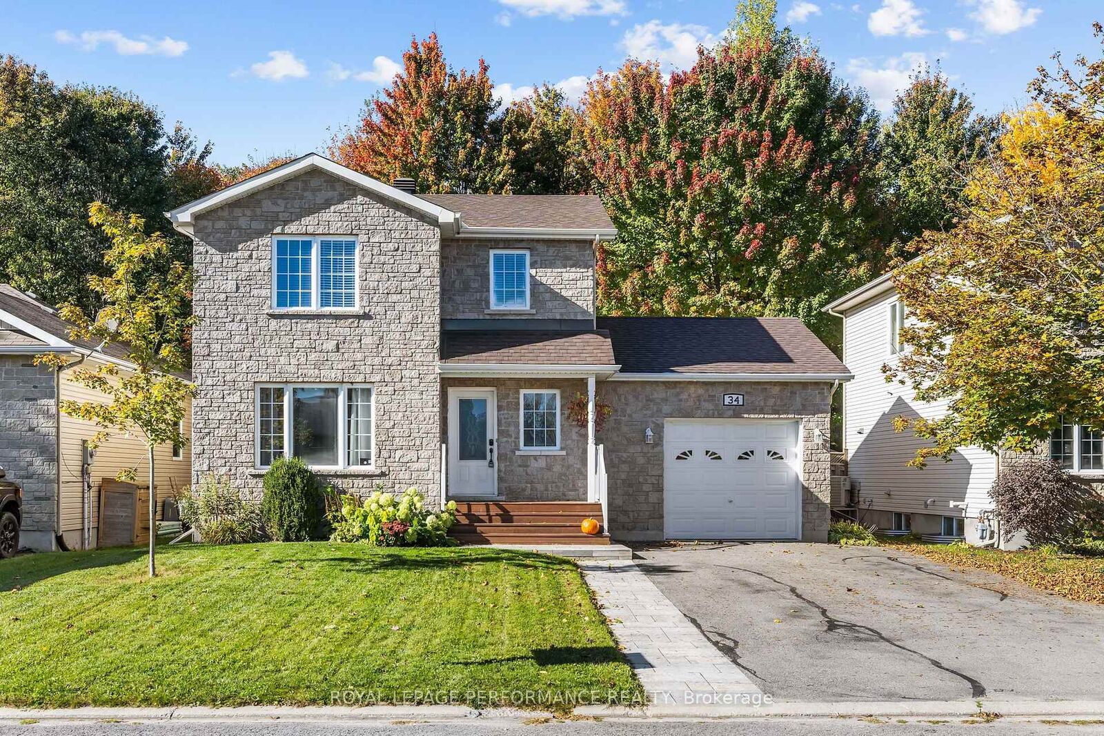 Property Photo:  34 Giroux Street  ON K0A 2M0 
