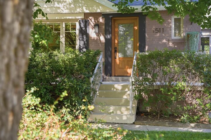 Property Photo:  1511 Leda Avenue  ON L5G 4B9 
