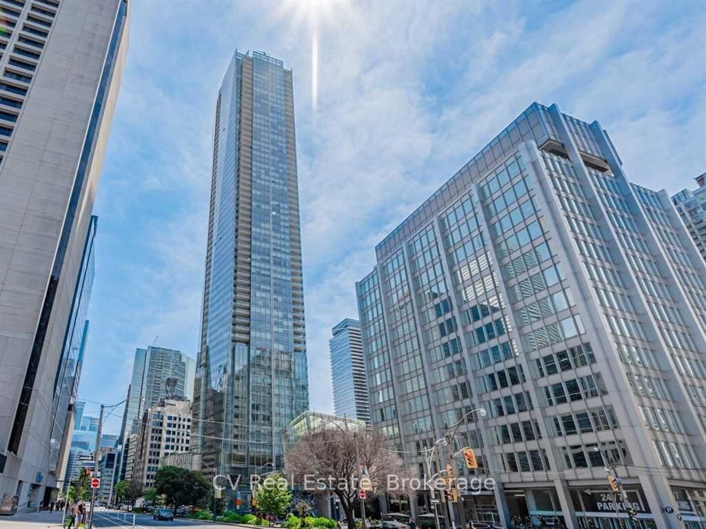 Property Photo:  180 University Avenue 4604  ON M5H 0A2 