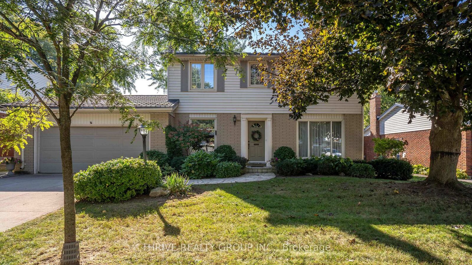 Property Photo:  1072 Prince George Road  ON N6H 4E1 