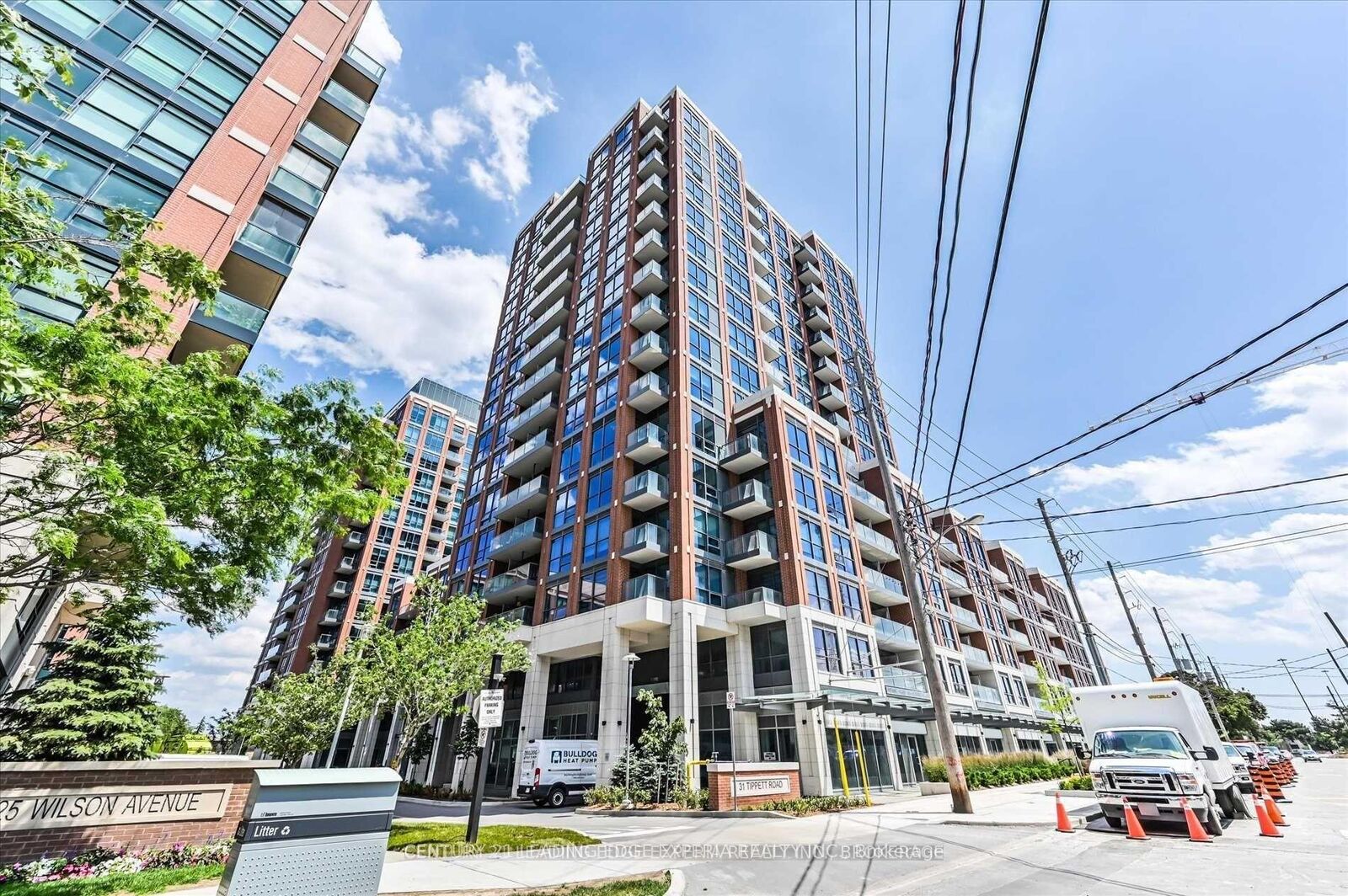 Property Photo:  31 Tippett Road 658  ON M3H 0C8 