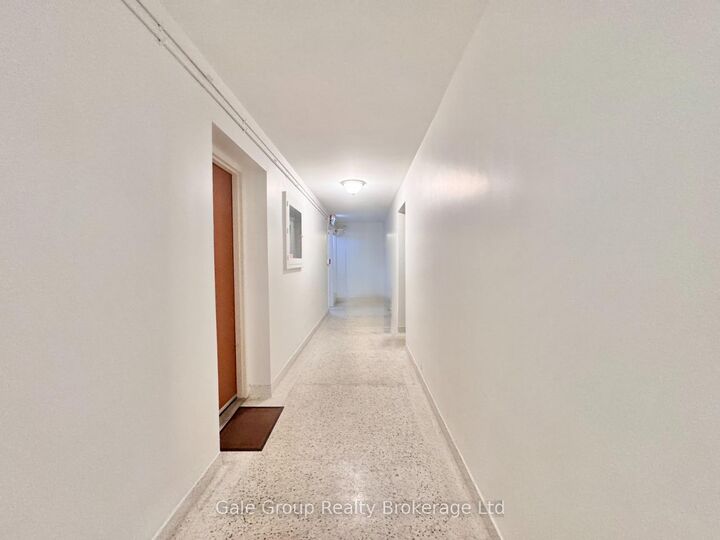 Property Photo:  25 Paisley Boulevard E Unit-6  ON L5A 1P3 
