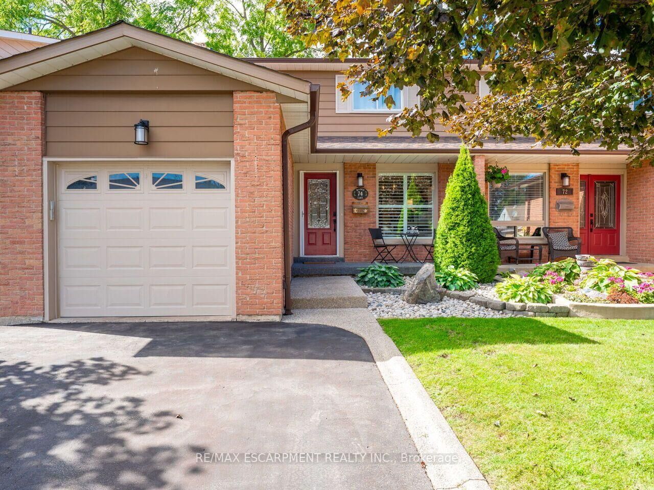 Property Photo:  74 Maiden Lane  ON L9T 2H4 