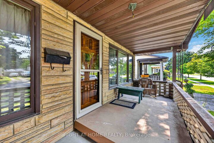 Property Photo:  208 Ross Avenue  ON N7T 1J7 