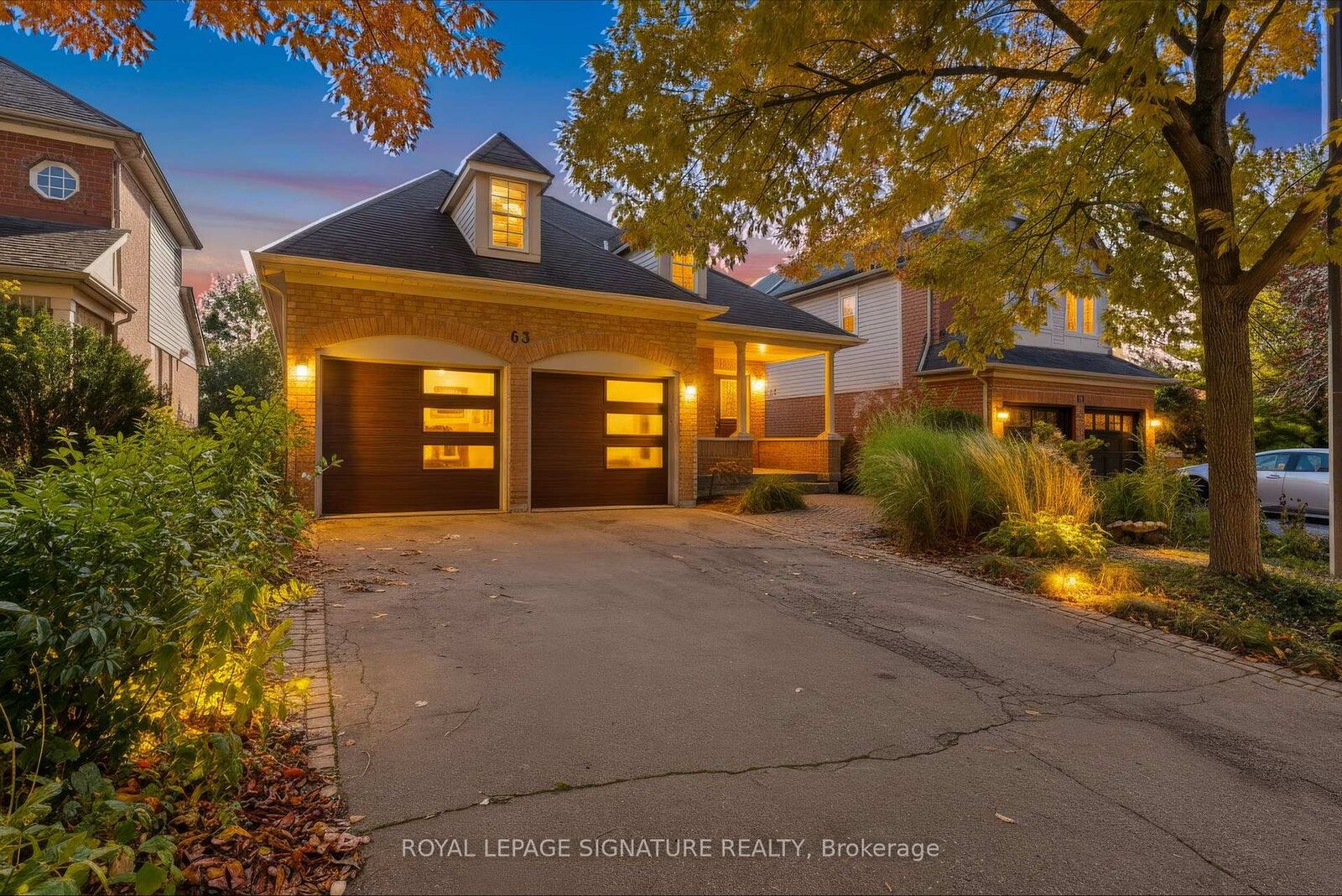 Property Photo:  63 Woodroof Crescent  ON L4G 7H4 