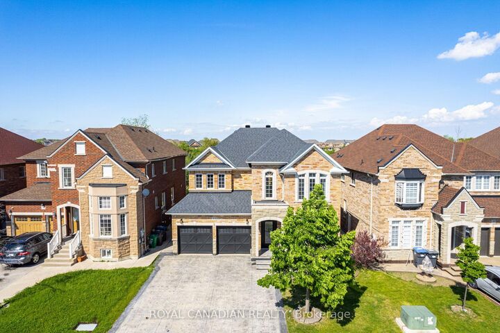 Property Photo: 33 Rubysilver Drive ON L6P 1R1