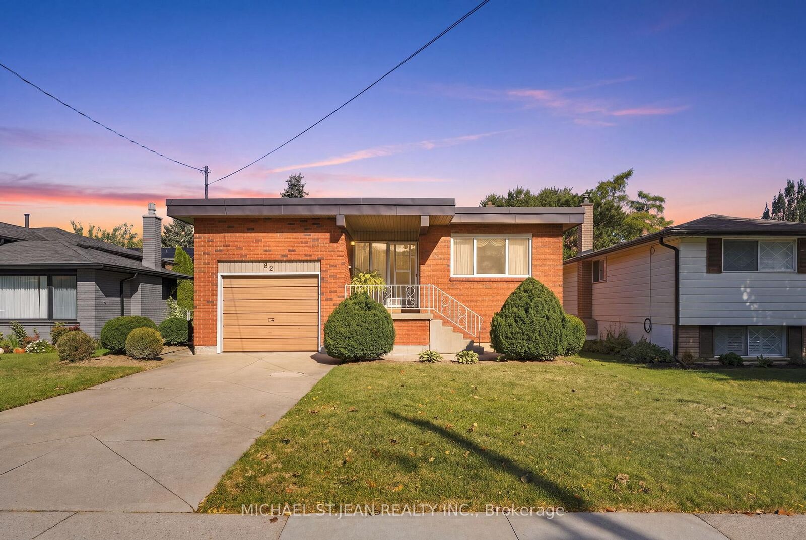 Property Photo:  32 San Fernando Drive  ON L9C 2C2 