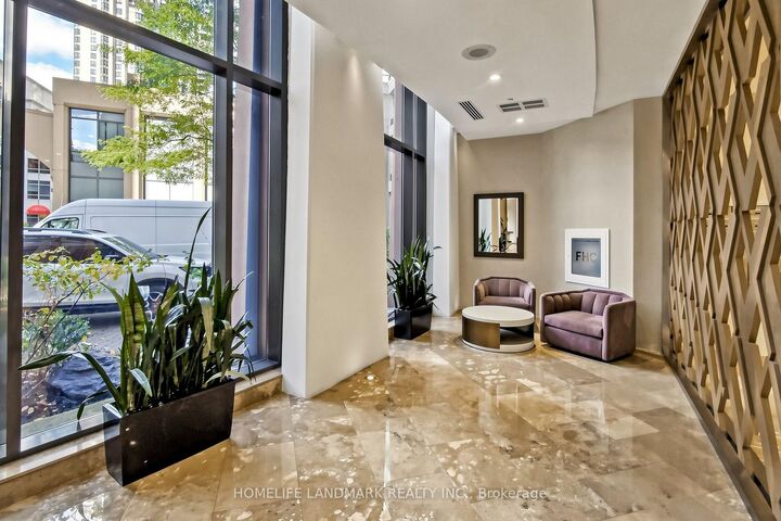 Property Photo:  15 Northtown Way 220  ON M2N 7A2 
