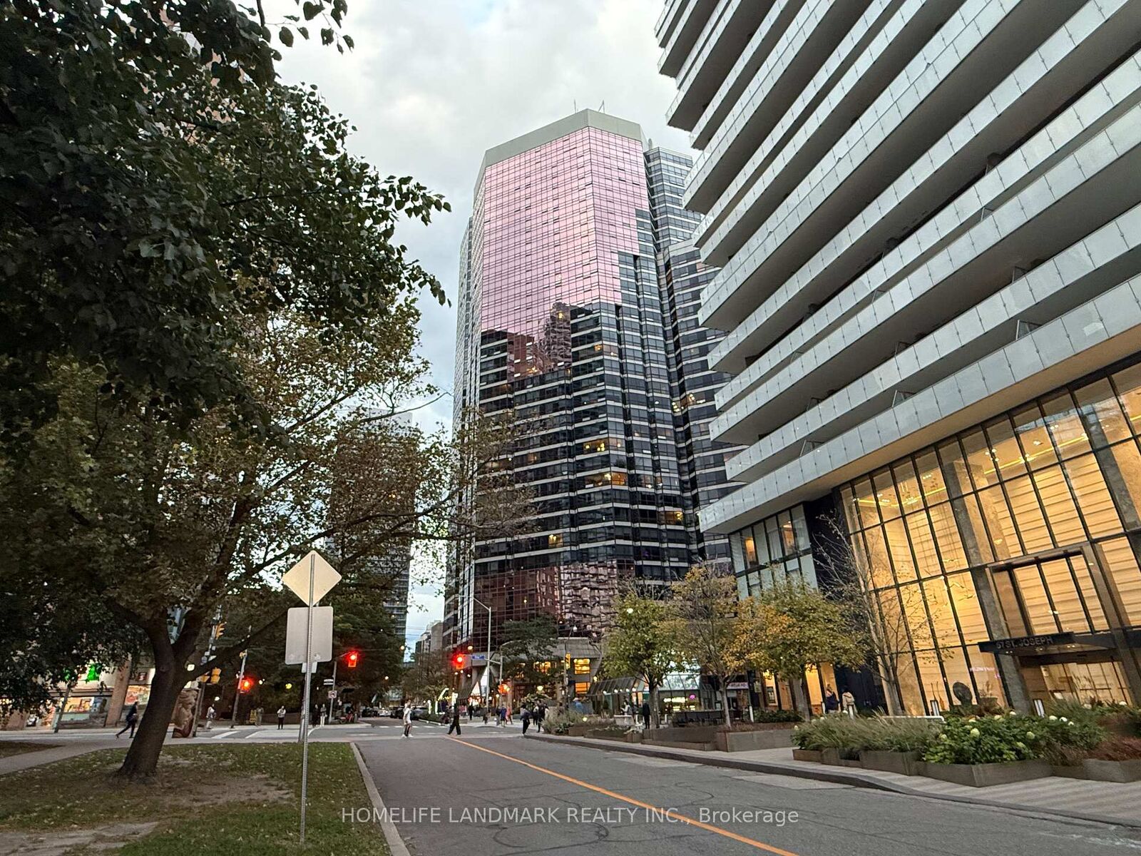 Property Photo:  1001 Bay Street 3408  ON M5S 3A6 