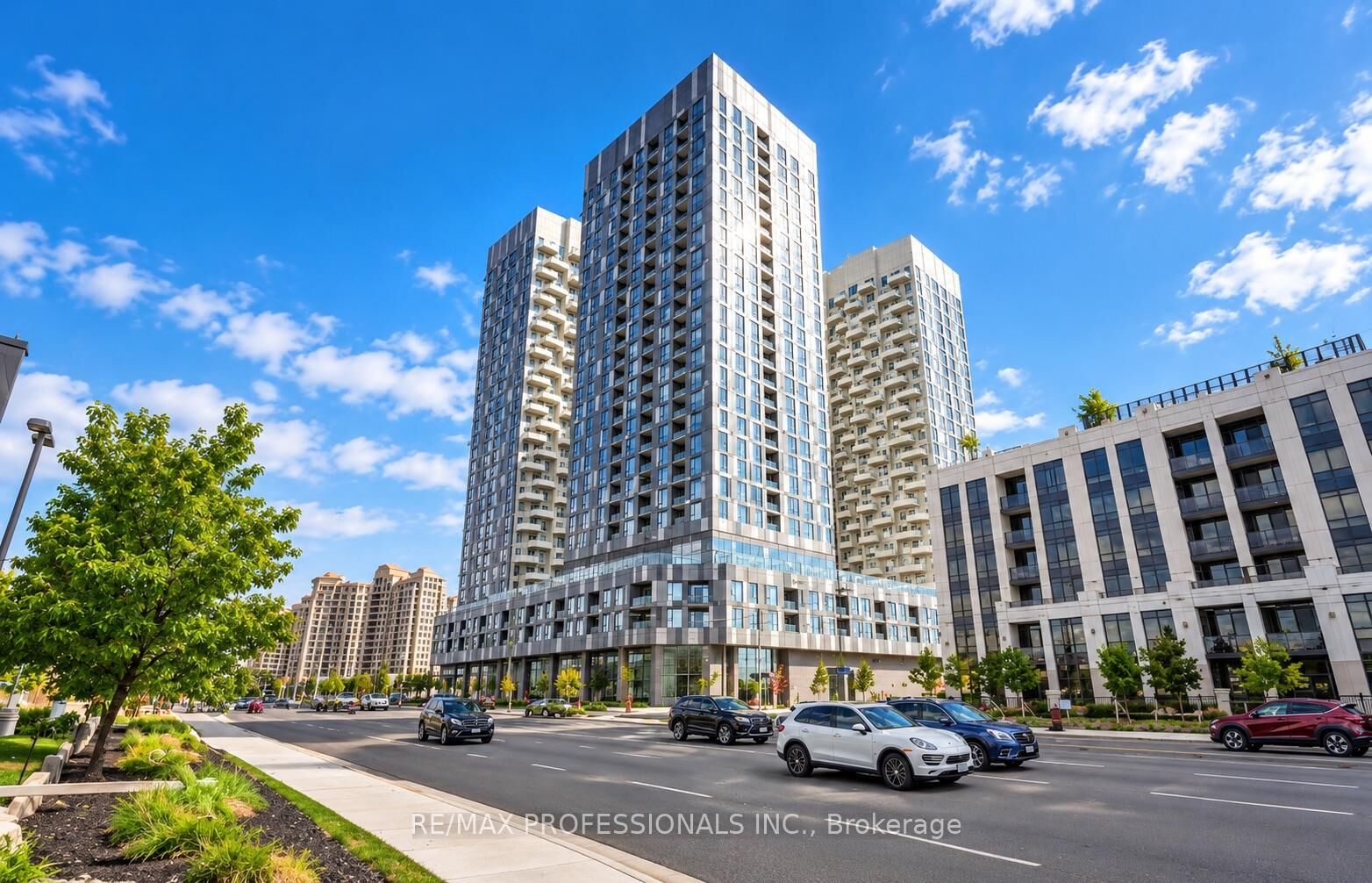 Property Photo:  10 Abeja Street 1421  ON L4K 0R4 