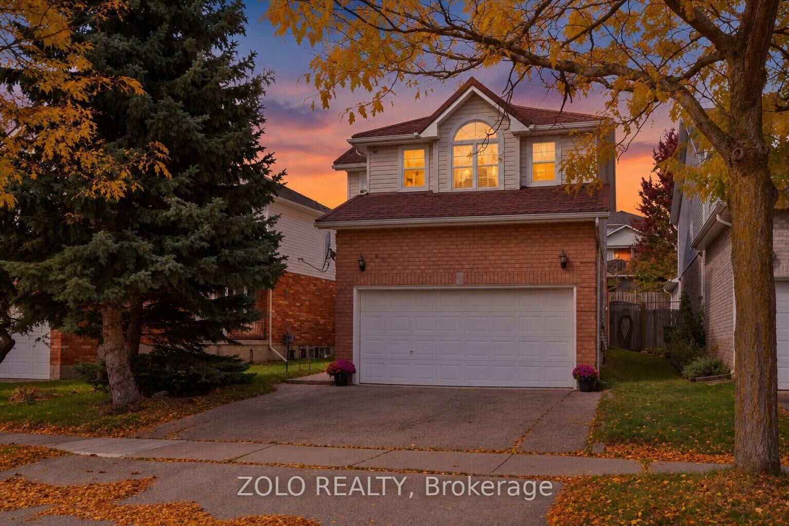 Property Photo:  401 Hidden Creek Drive  ON N2N 3N2 