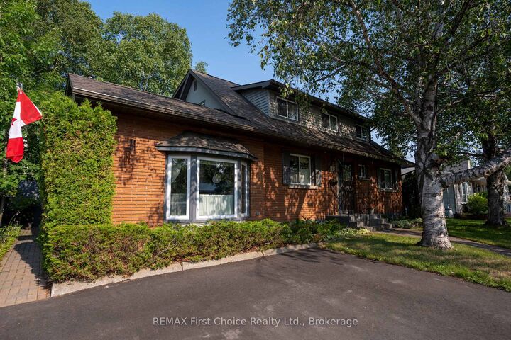Property Photo:  160 Whalen Street  ON P7A 7J1 