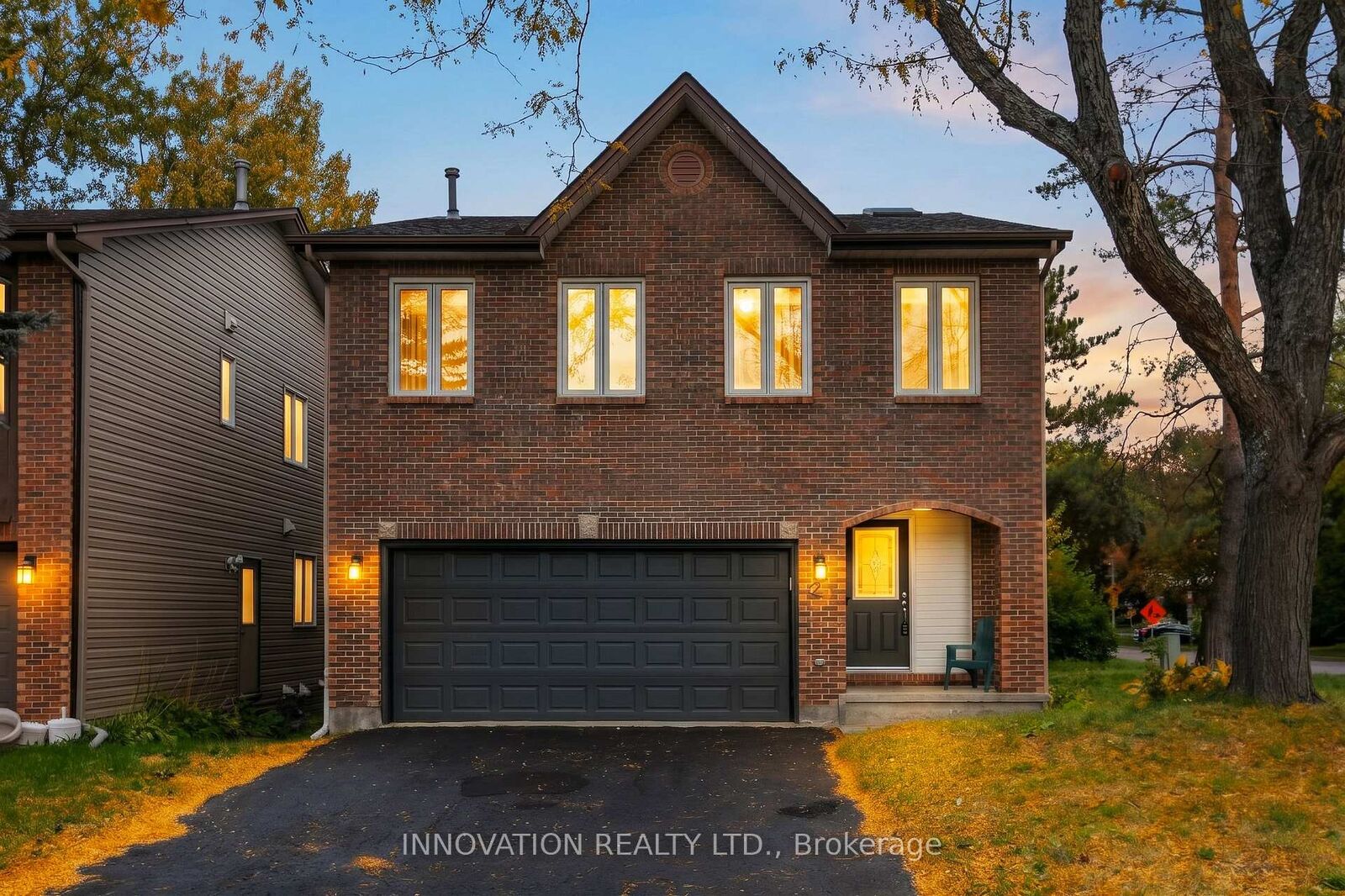 Property Photo: 2 Hackett Street ON K1V 0P8