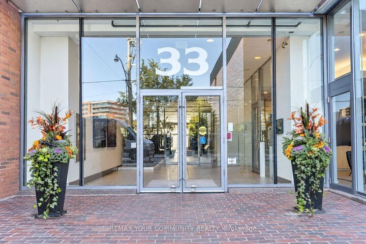 Property Photo:  33 Mill Street 1105  ON M5A 3R3 