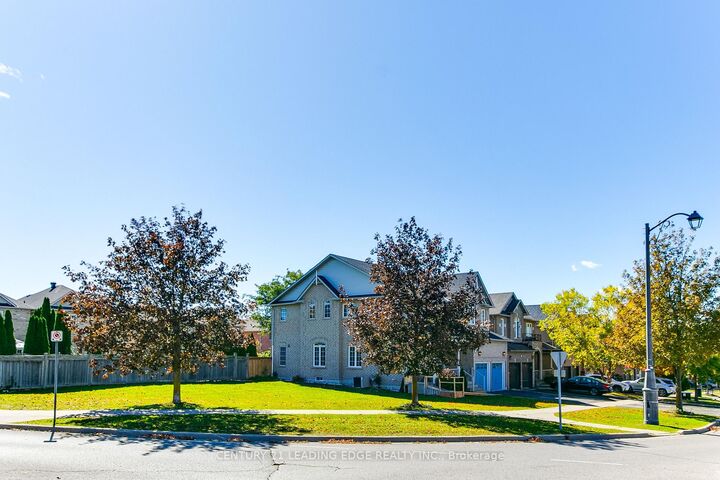 Property Photo:  35 Hartwell Way  ON L4G 7X4 