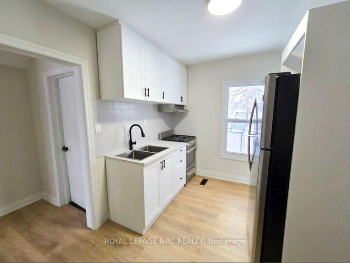 Property Photo: 129 Durham Street Unit 2 ON L3K 1E1
