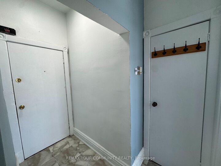 Property Photo:  358 Main Street W #3  ON L8P 1K2 