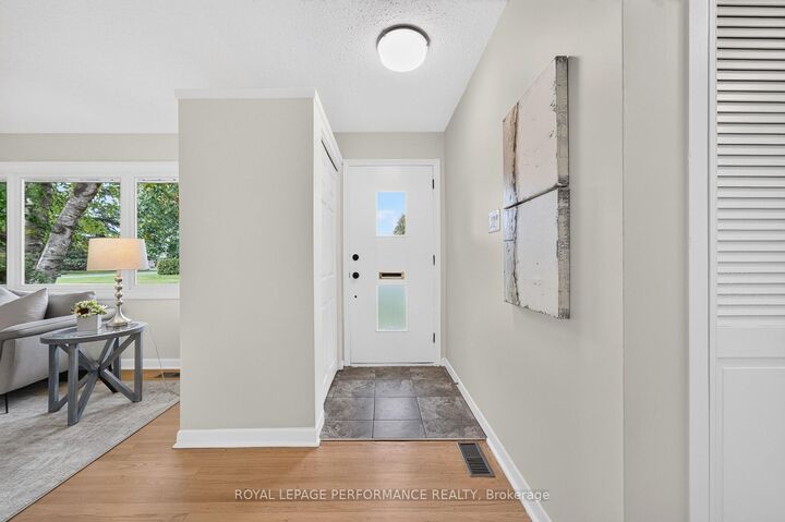 Property Photo:  21 Millbrook Crescent  ON K2E 5B6 