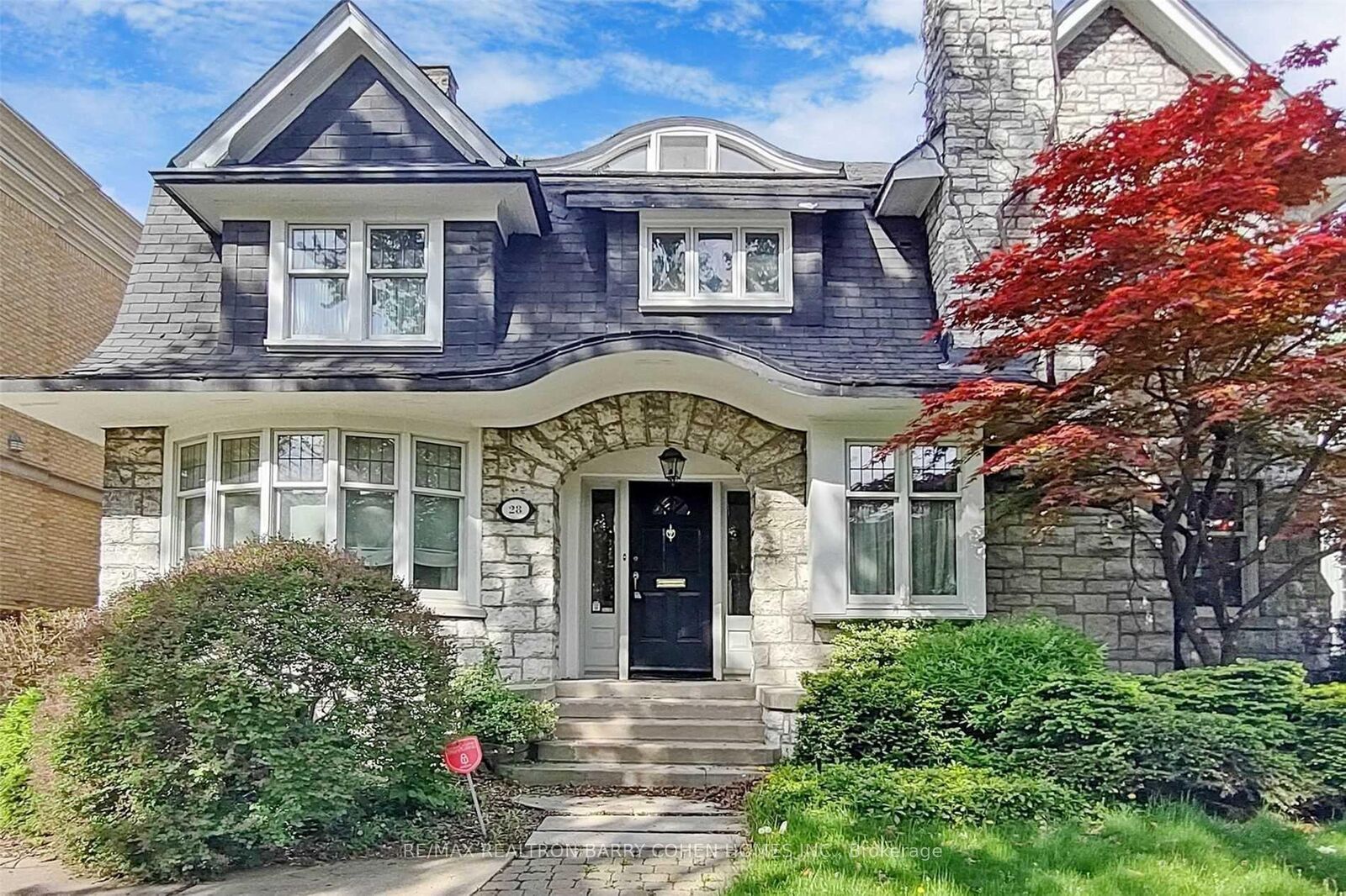 Property Photo:  28 Dunvegan Road  ON M4V 2P6 
