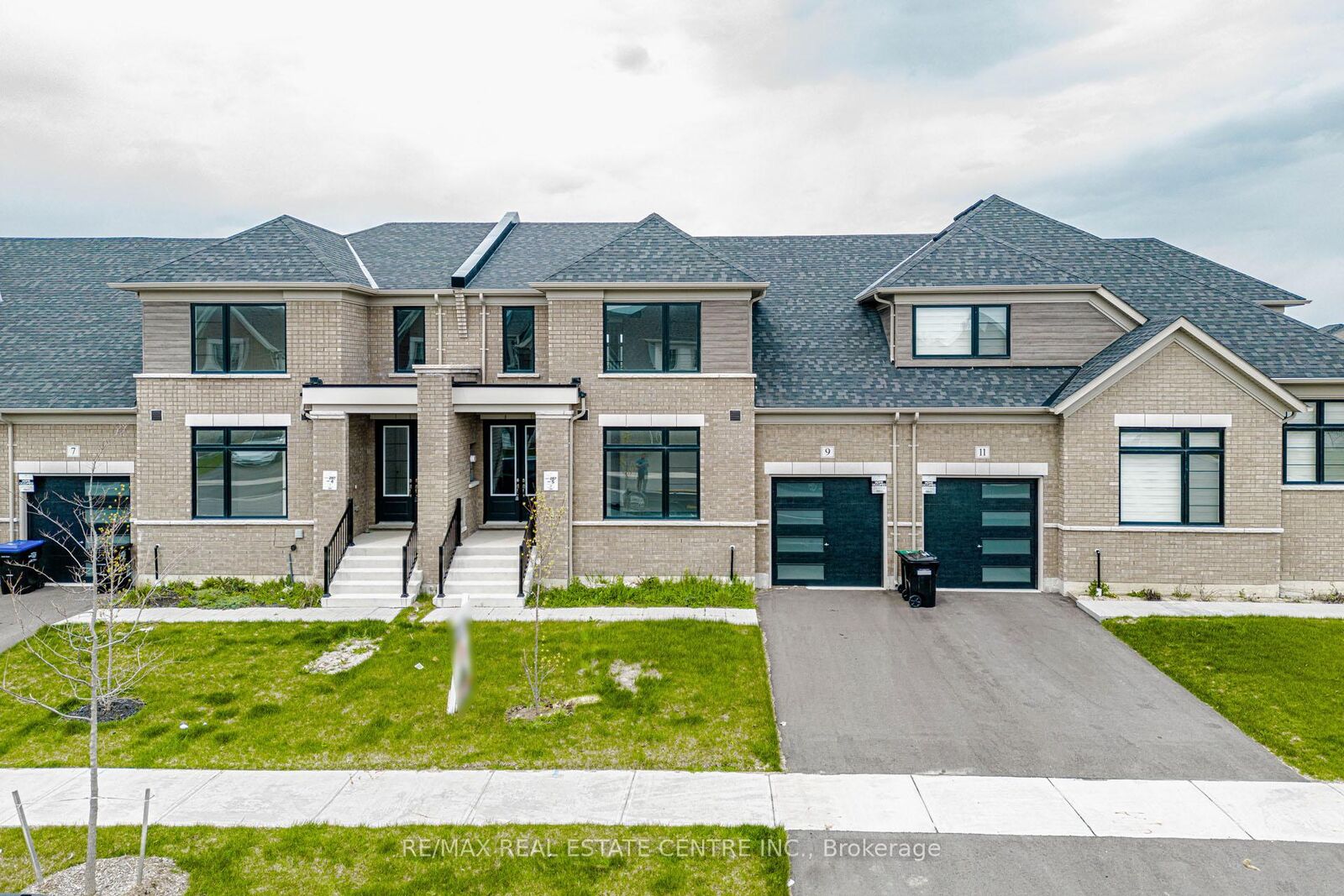 Property Photo:  9 Mayapple Street  ON L0G 1W0 