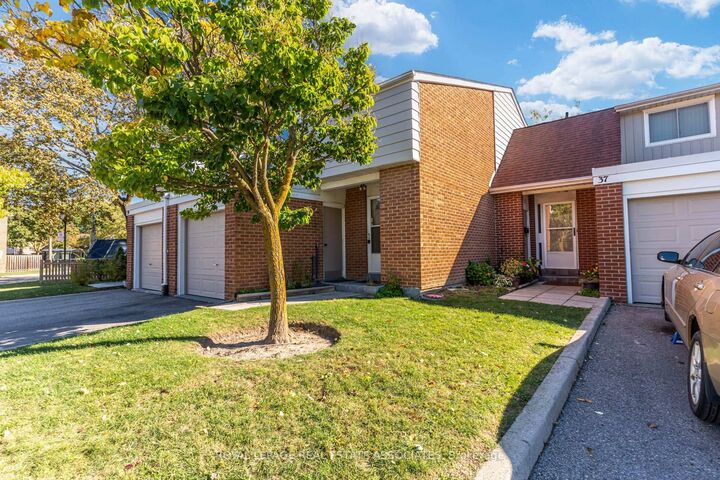 Property Photo:  215 Mississauga Valley Boulevard  ON L5A 1Y7 