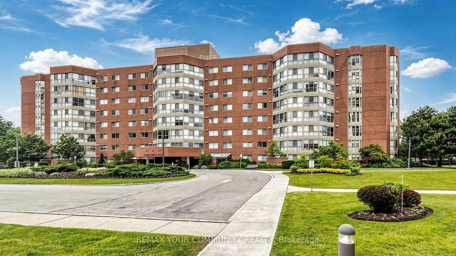 Property Photo:  5 Weldrick Road W 413  ON L4C 8S9 