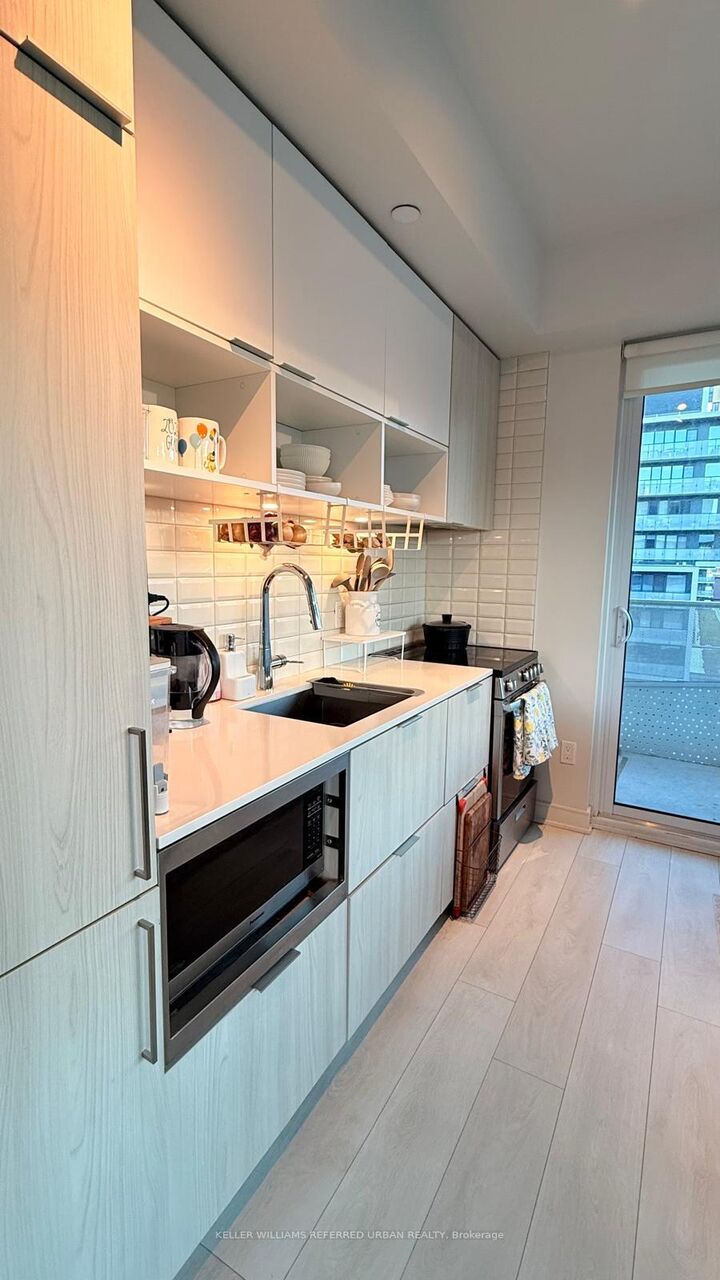 Property Photo:  60 Tannery Road 910  ON M5A 0S8 