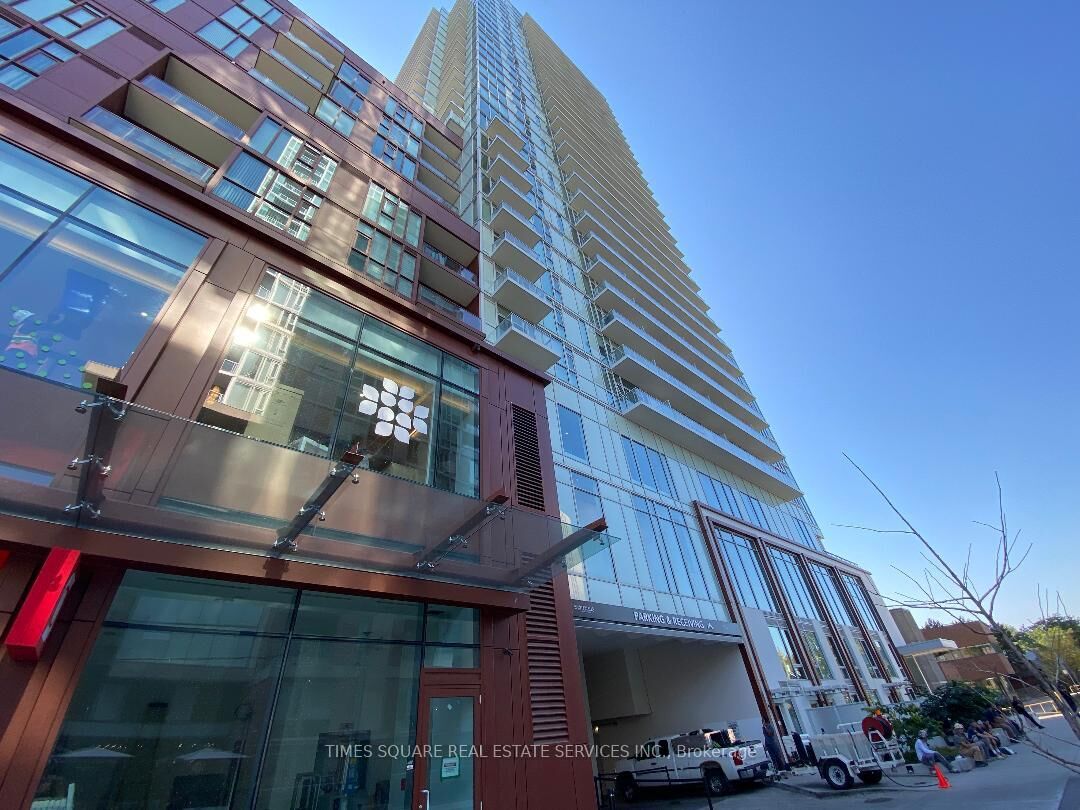 Property Photo:  33 Helendale Avenue 2603  ON M4R 0A4 