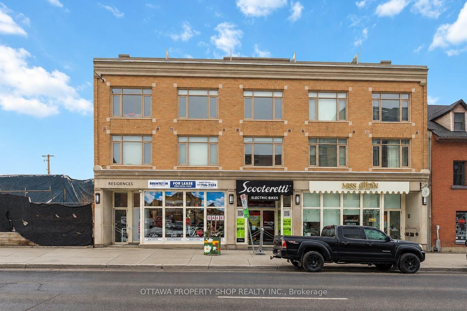 Property Photo: 202 St Patrick Street 15 ON K1N 5K3