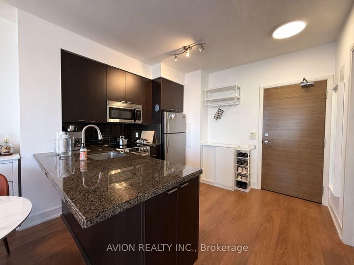 Property Photo:  23 Sheppard Avenue E 2411  ON M2N 0C8 