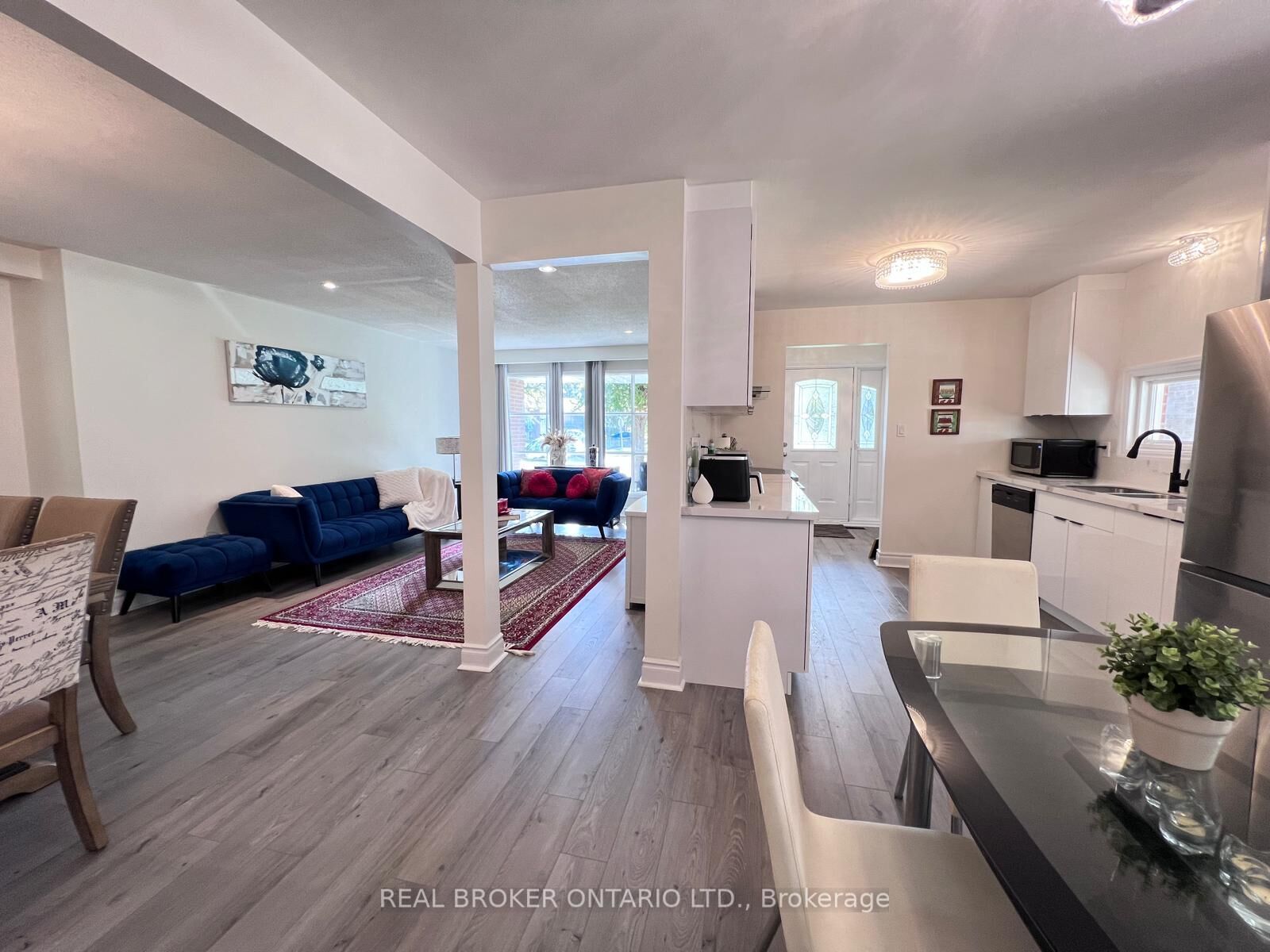 Property Photo:  105 Fred Varley Drive  ON L3R 1S9 