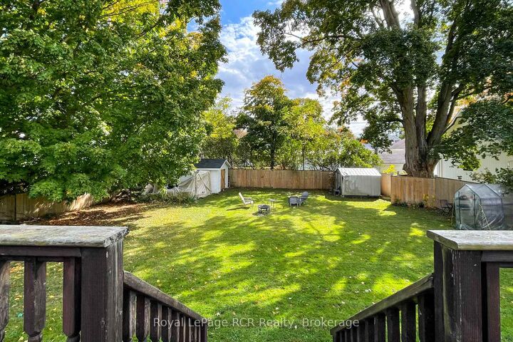 Property Photo:  11 Gordon Street E  ON N0G 2S0 