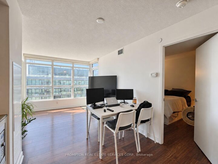 Property Photo:  80 Queens Wharf Road 1615  ON M5V 0J3 